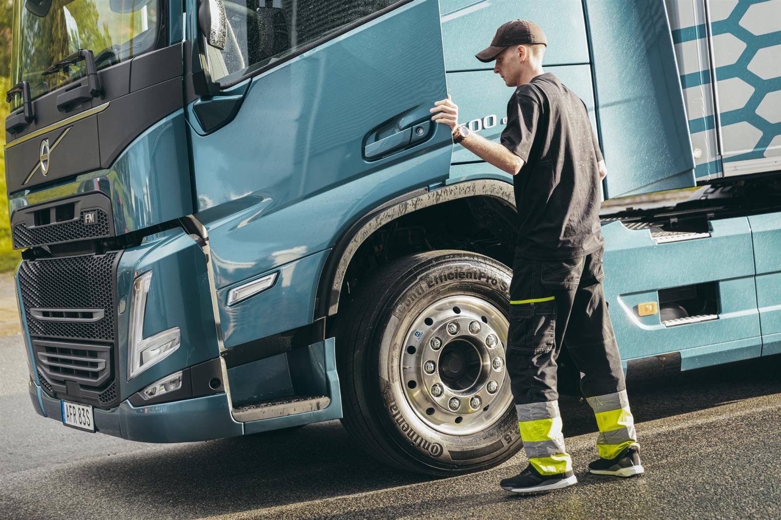 Volvo Trucks Launches New Generation of Heavy-duty Trucks With the Driver  in Focus