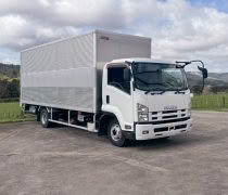 2012 ISUZU FRR90 BOX BODY